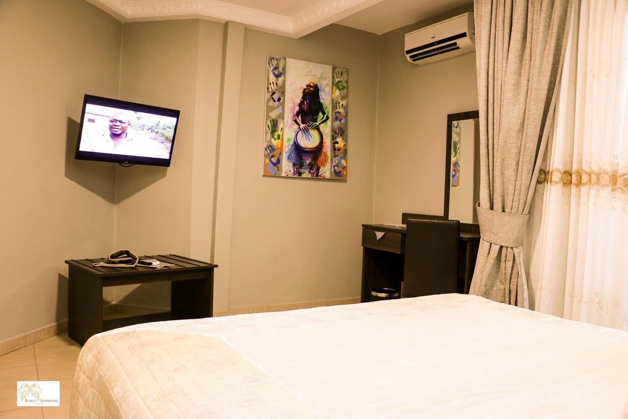 Noubou International Hotel ดูอาลา ภายนอก รูปภาพ
