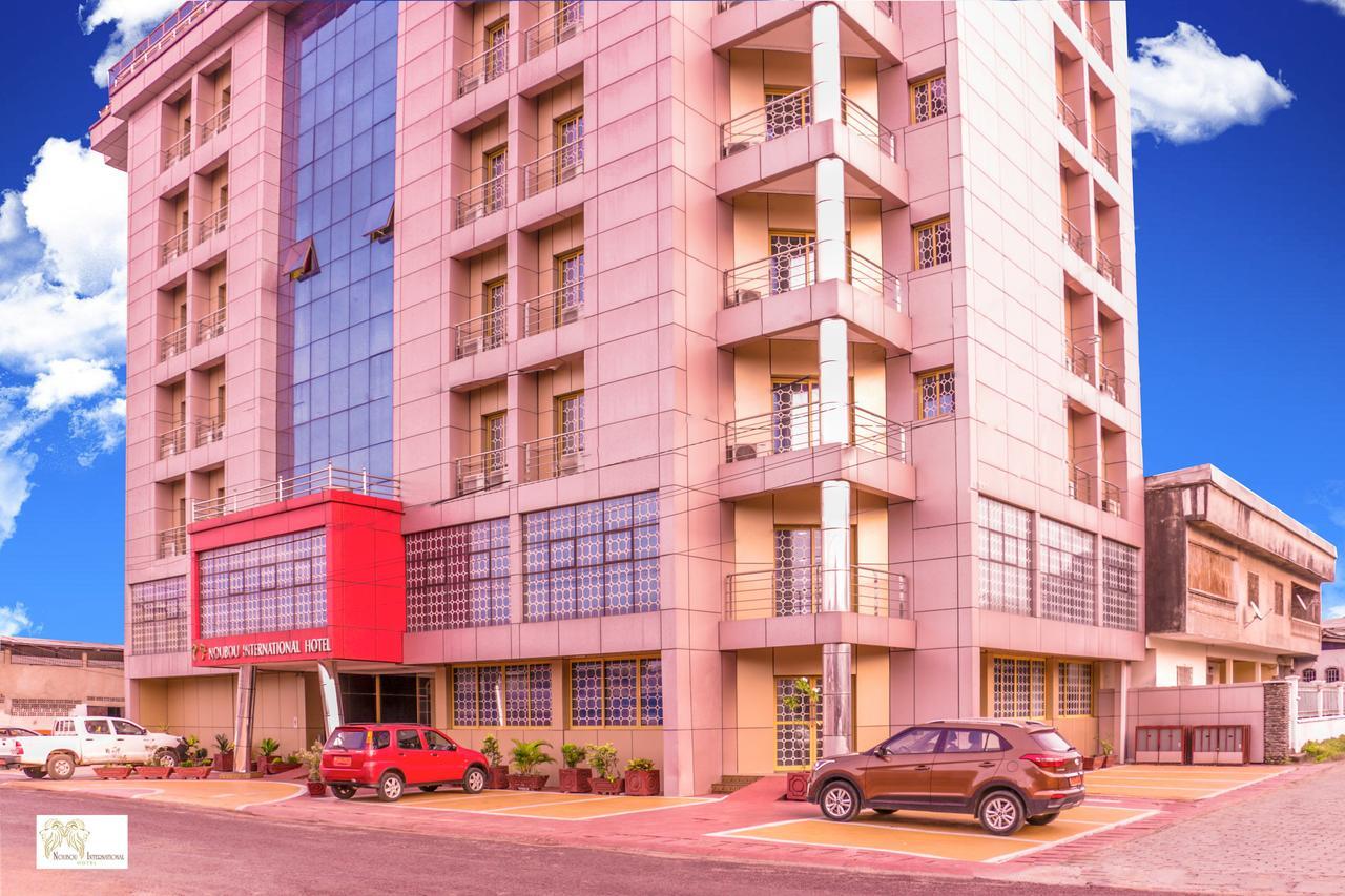 Noubou International Hotel ดูอาลา ภายนอก รูปภาพ